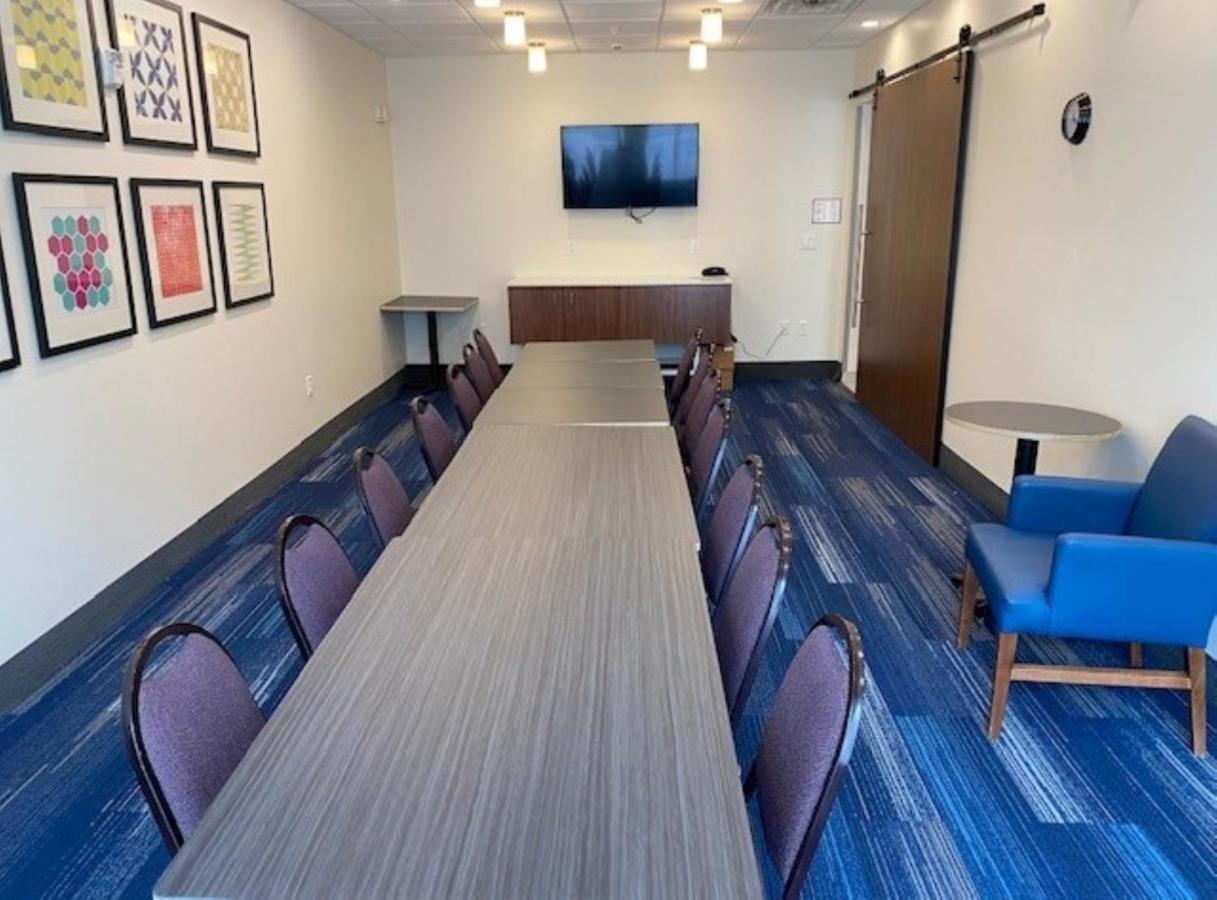Holiday Inn Express & Suites Warrensburg North By Ihg Kültér fotó